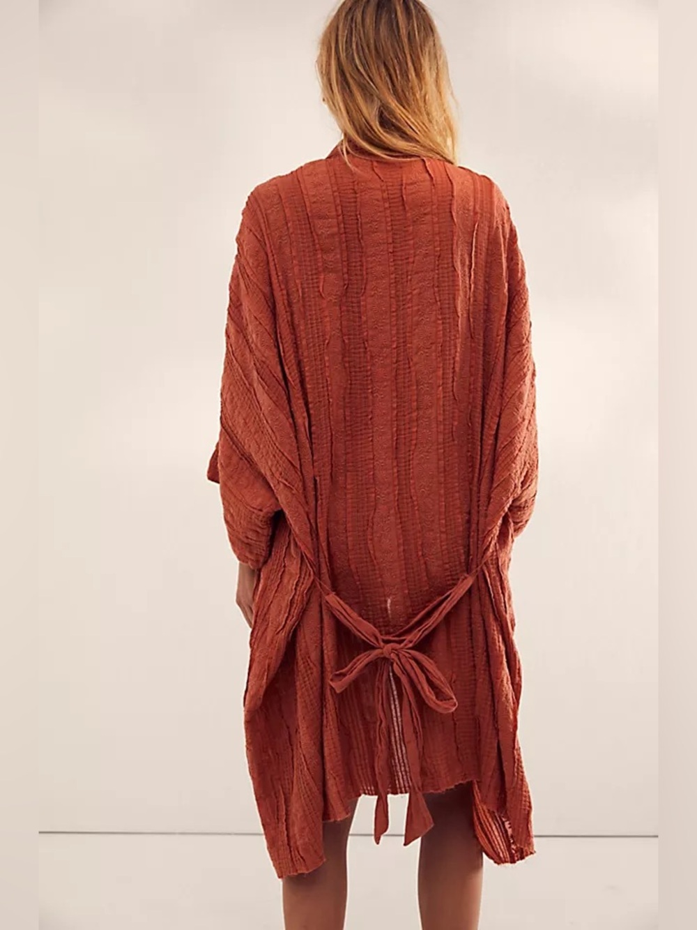 Lightweight Textured Kimono Robe in Rust - Picture 8 of 8